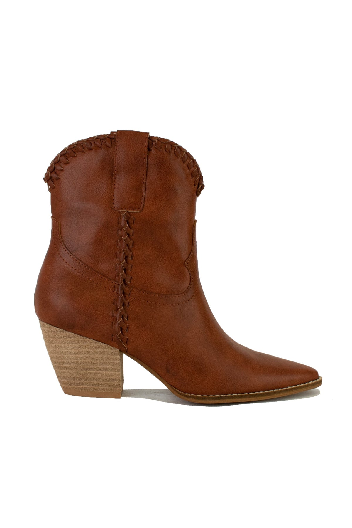 Versatile western ankle boots ARISA-47 by Beast Fashion in a sophisticated black color. Perfectly designed for all season wear, these ankle booties add a touch of western style to any outfit, making them an essential piece in your new shoes lineup.