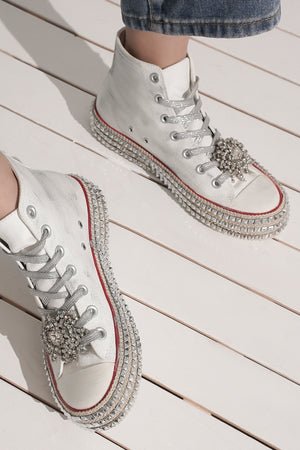 ASH-01 Studded High-Top Sneakers by Beast Fashion in classic white, highlighted as a stylish option for school, SPRING, and SUMMER. A must-have pair of sneakers for the sales season.