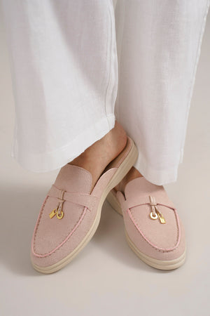 Beast Fashion CHARLIE-02 Tassel Mule Loafers, perfect comfortable slip-on shoes for everyday wear. Featuring a soft pink faux suede design, these flat mules are ideal for SPRING and SUMMER vacations.