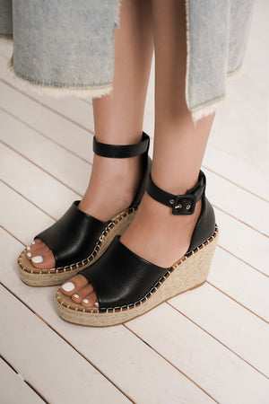 FELIX-01 comfortable summer sandals by Beast Fashion in sleek black, ideal for casual outings or vacations. Espadrille, Heeled Sandal, Heels, Platforms, Sandals, SUMMER, VACATION.