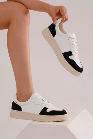 Casual Lace-Up Sneakers FLO-01