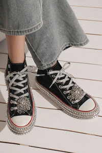 ASH-01 Studded Sneaker