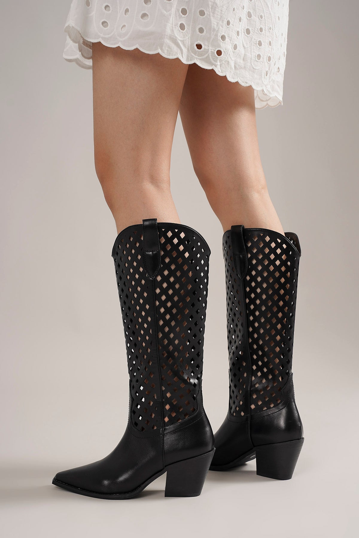 Cut-Out Western Boots DEANA-02