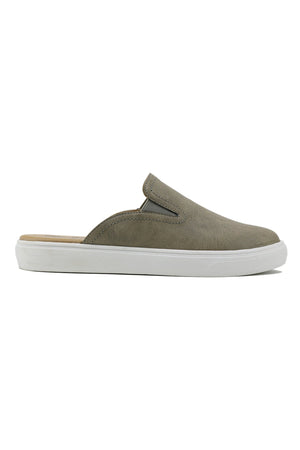 Side view of the casual slip-on mules REENA-06 from Beast Fashion showcasing their sleek design. Perfect for summer and vacation, these flats combine comfort and style, making them a must-have addition to your footwear collection. Mules and sneakers that elevate your casual look.